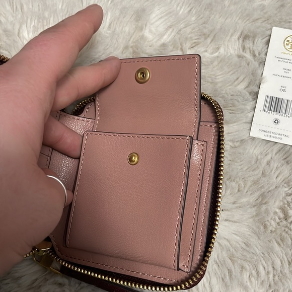 ✨ Tory Burch Leather Bi-Fold Wallet✨ - Picture 14 of 16